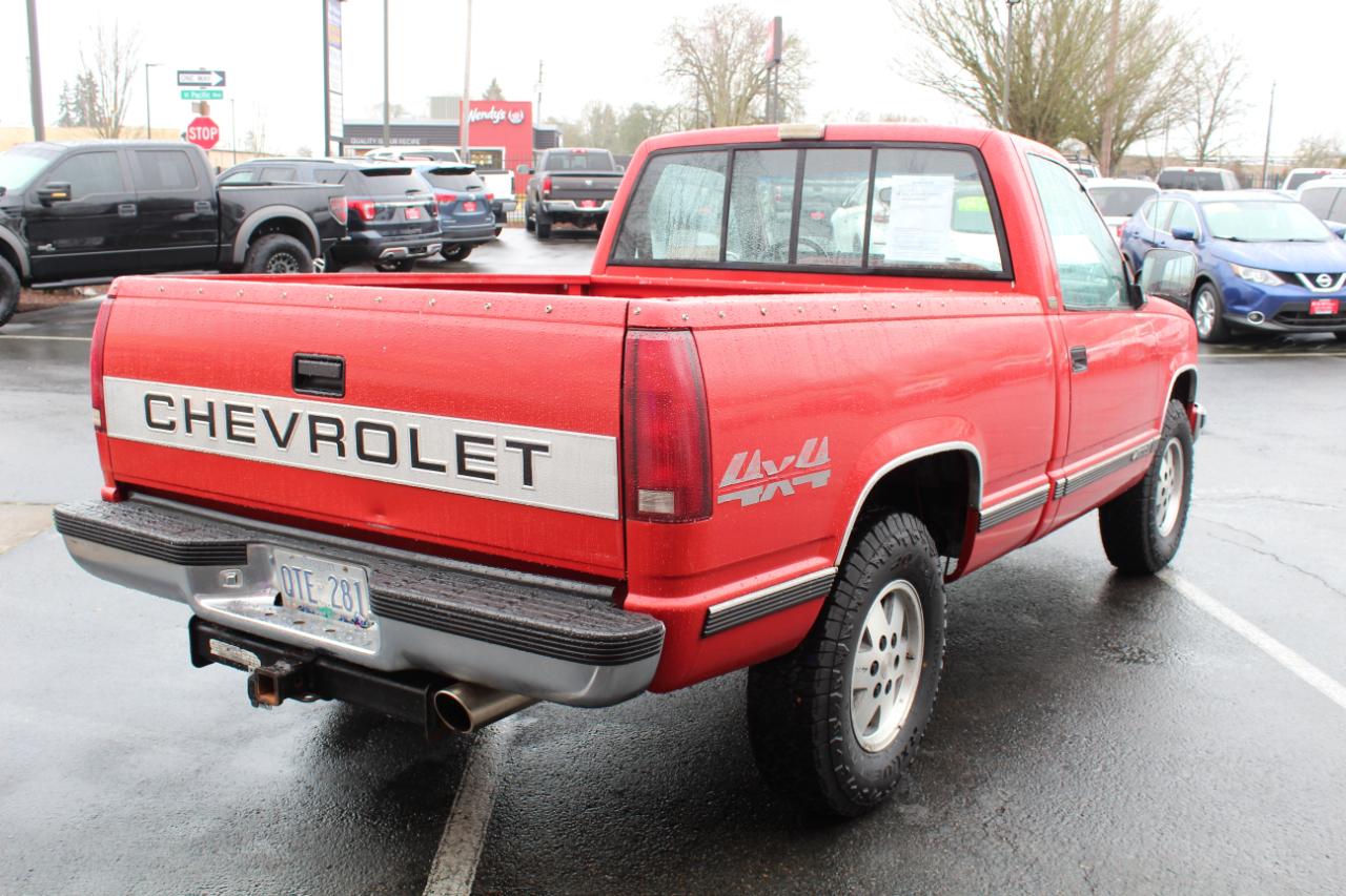 Chevrolet 1500 Reg Cab 117.5" 4WD 1990