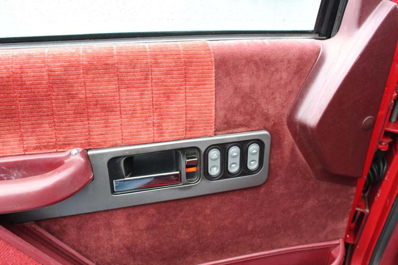 Chevrolet 1500 Reg Cab 117.5" 4WD 1990