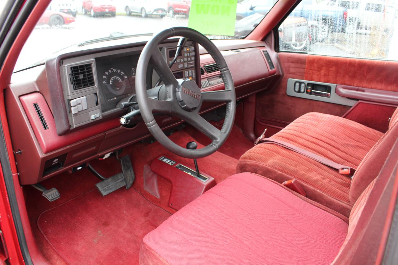 Chevrolet 1500 Reg Cab 117.5" 4WD 1990