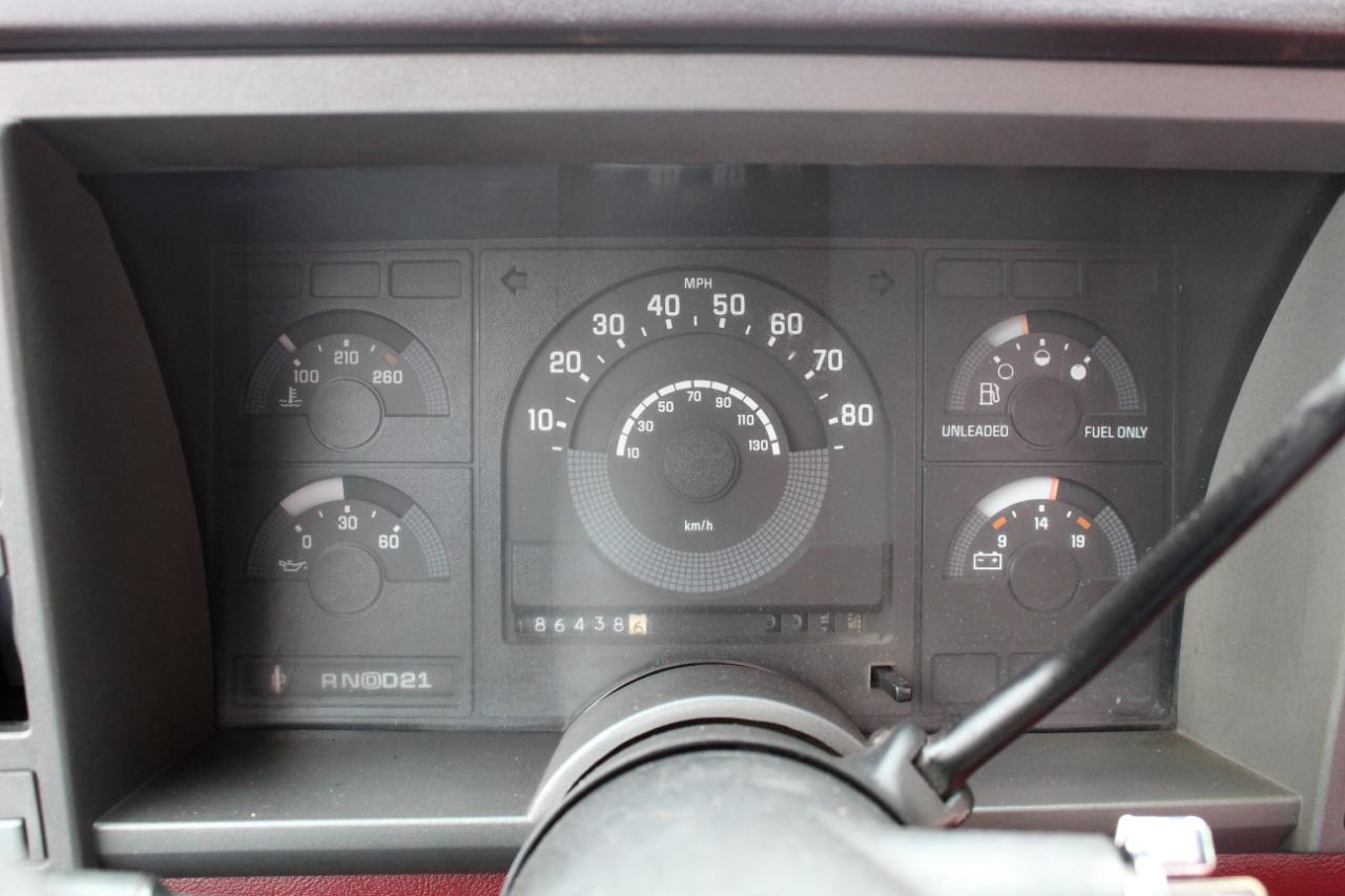 Chevrolet 1500 Reg Cab 117.5" 4WD 1990