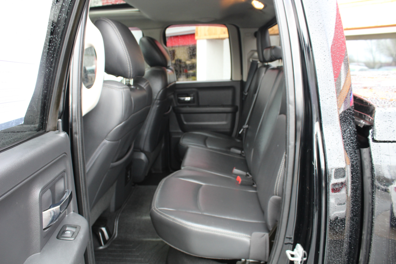 RAM 1500 4WD Quad Cab 140.5" Sport 2012
