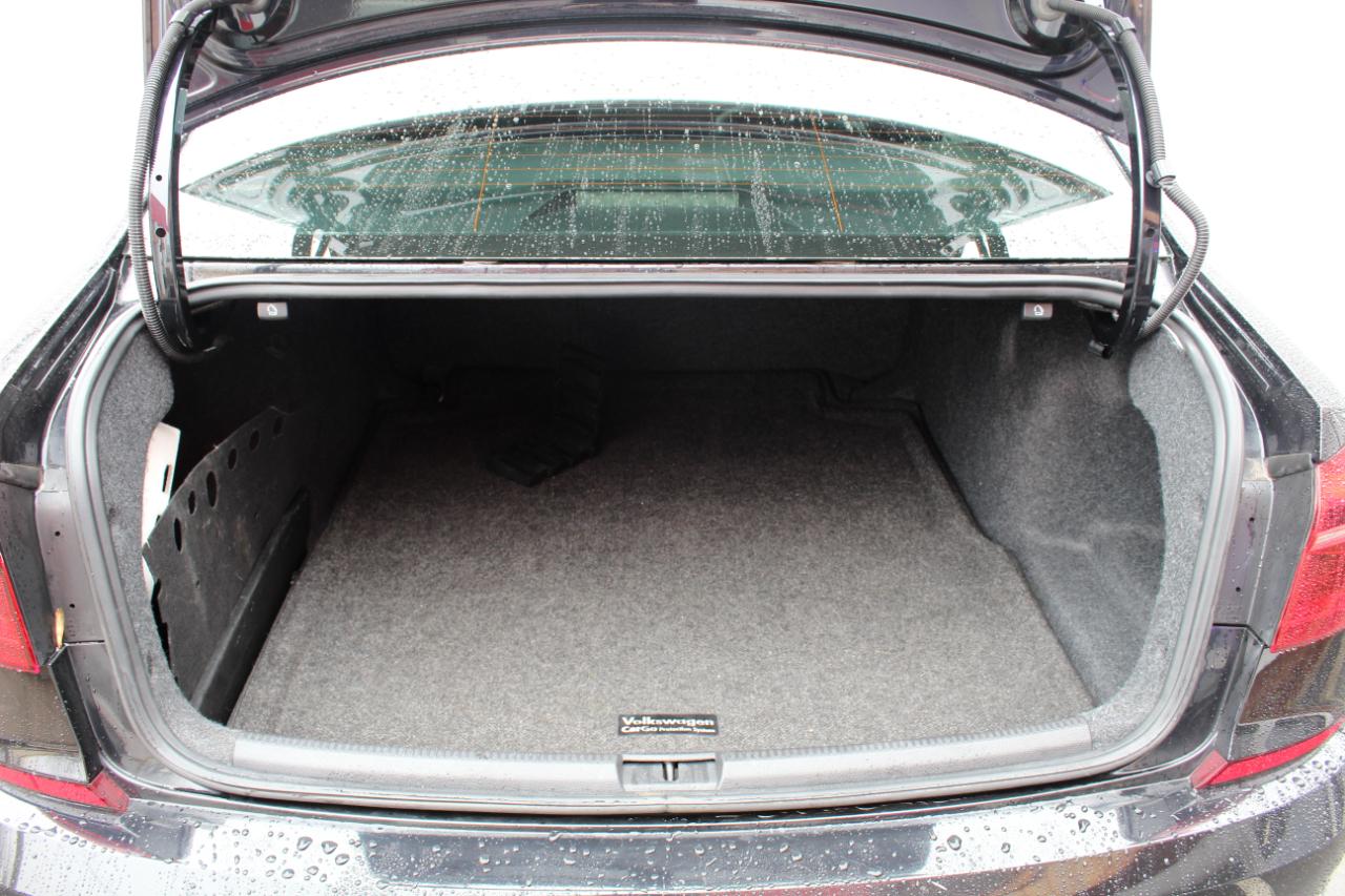 Volkswagen Passat R-Line w/Comfort Pkg Auto 2017