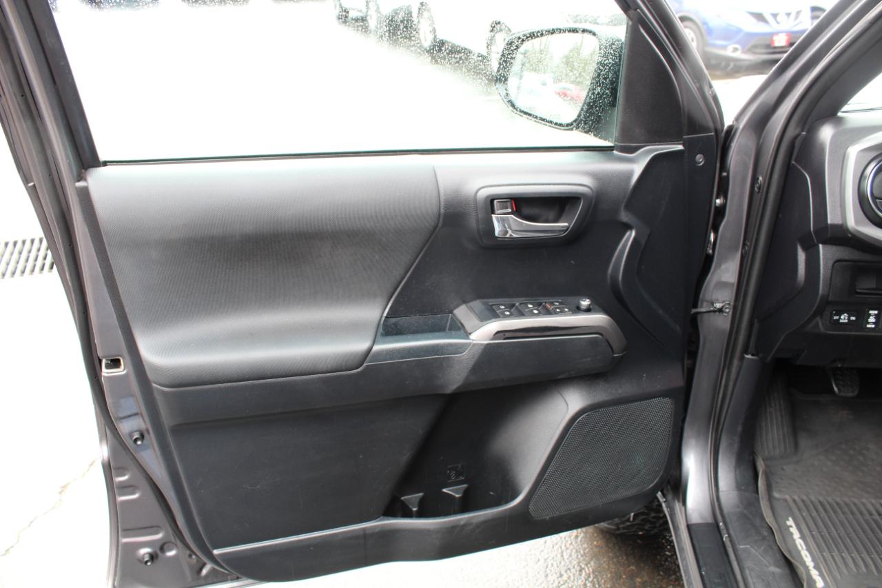 Toyota Tacoma TRD Off Road Double Cab 5' Bed V6 4x4 MT (Natl) 2018