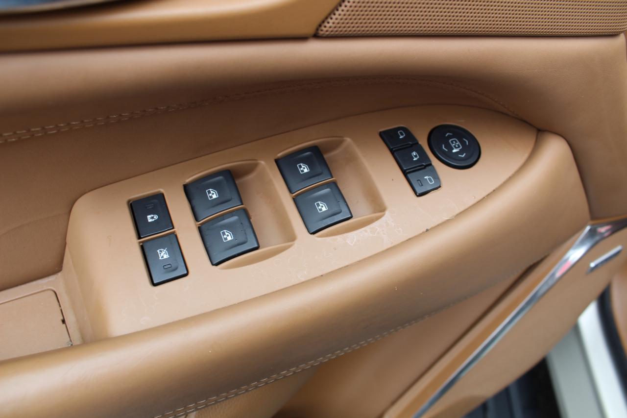 Cadillac Escalade ESV 4WD 4dr Platinum 2016