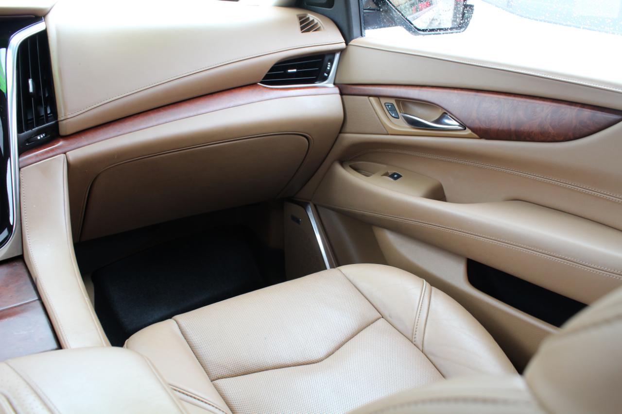 Cadillac Escalade ESV 4WD 4dr Platinum 2016