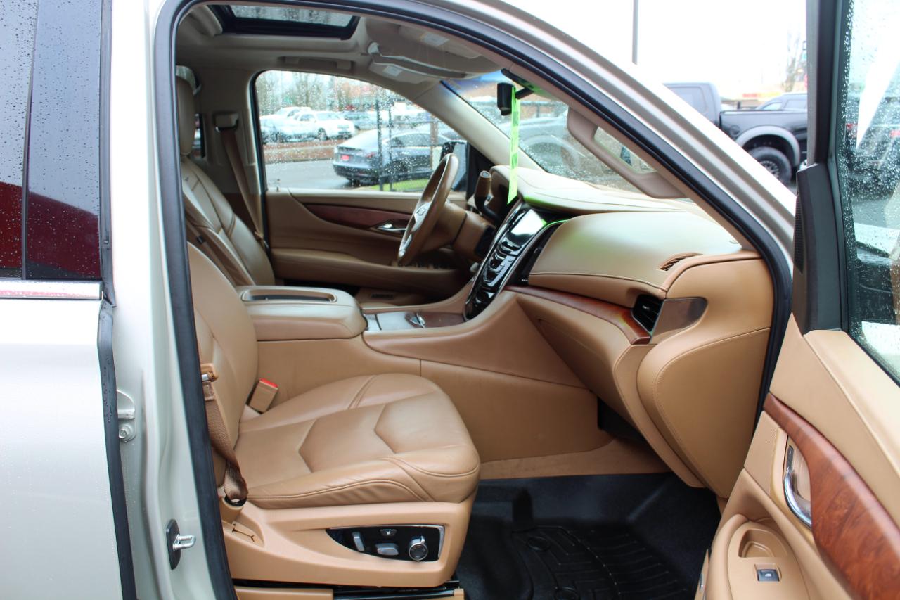 Cadillac Escalade ESV 4WD 4dr Platinum 2016