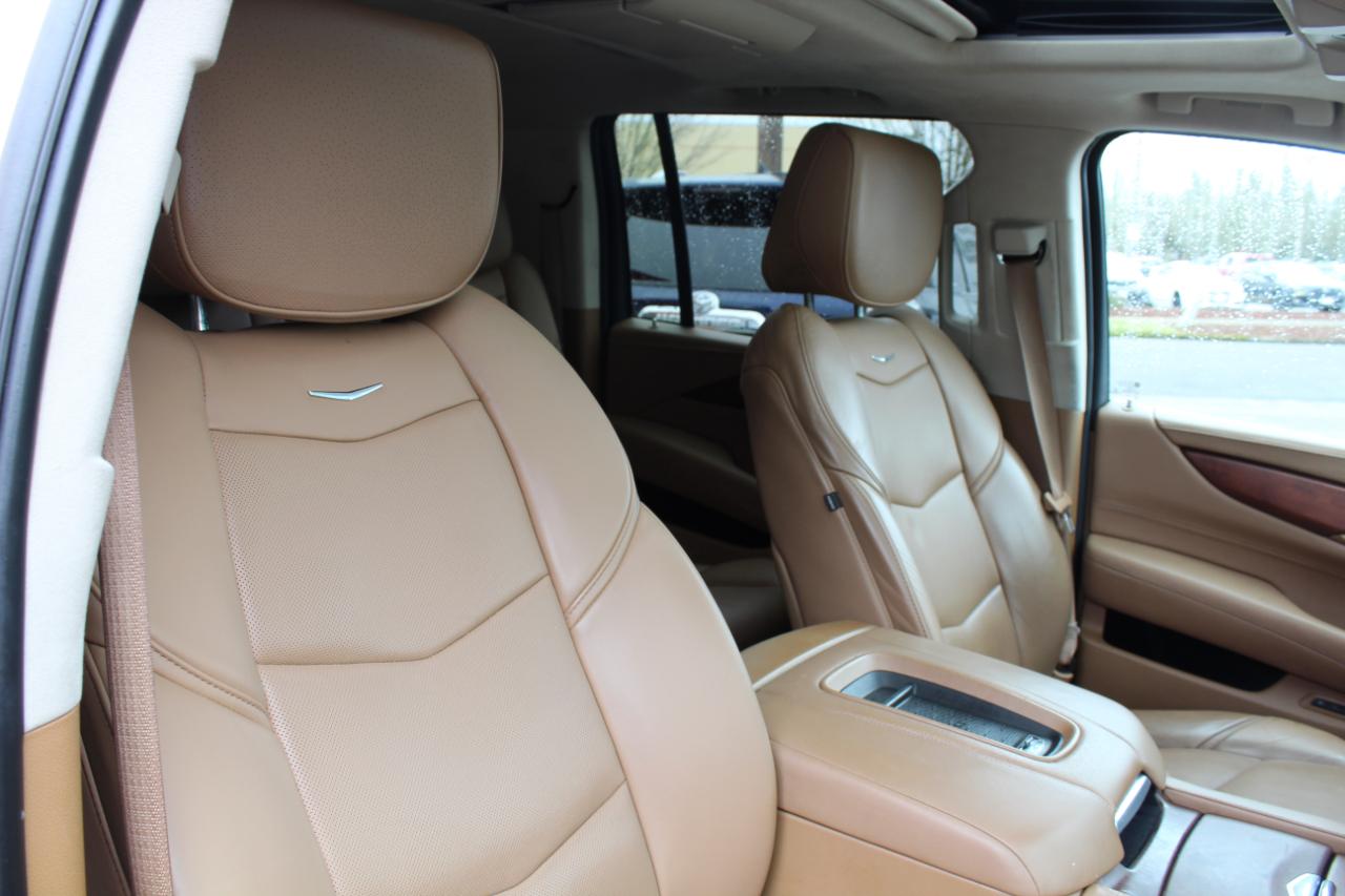 Cadillac Escalade ESV 4WD 4dr Platinum 2016