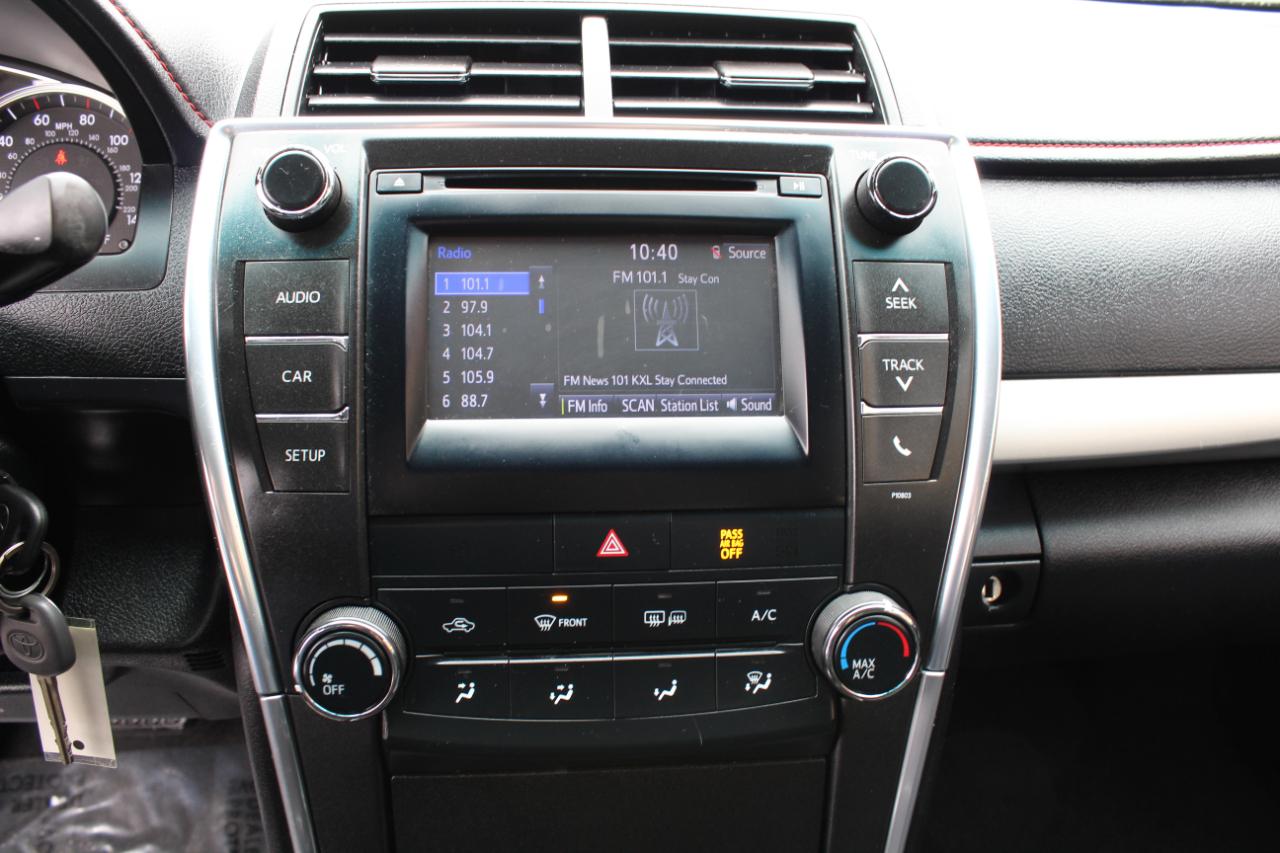 Toyota Camry 4dr Sdn I4 Auto XLE (Natl) 2015