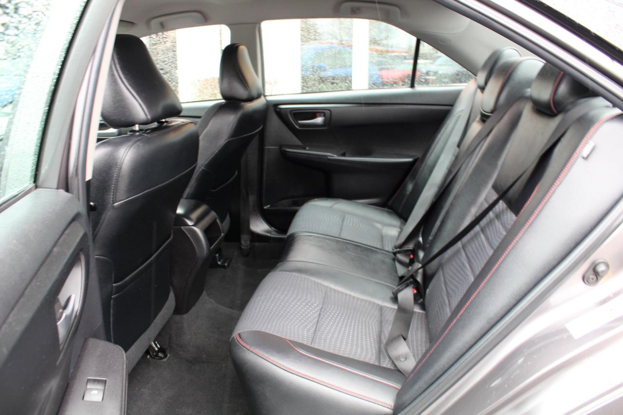 Toyota Camry 4dr Sdn I4 Auto LE (Natl) 2015