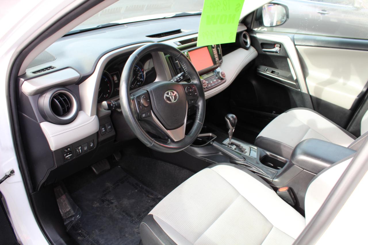 Toyota RAV4 Adventure AWD (Natl) 2018