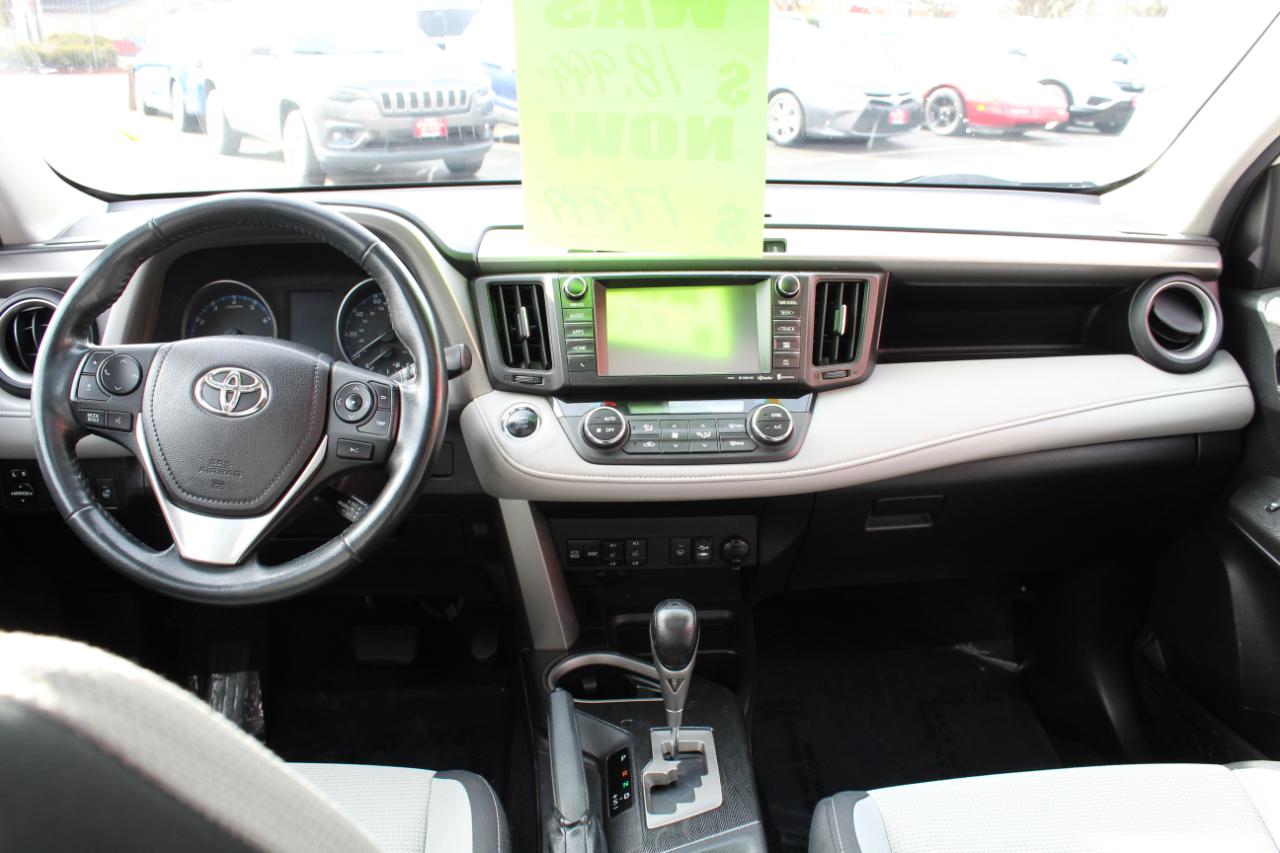 Toyota RAV4 Adventure AWD (Natl) 2018