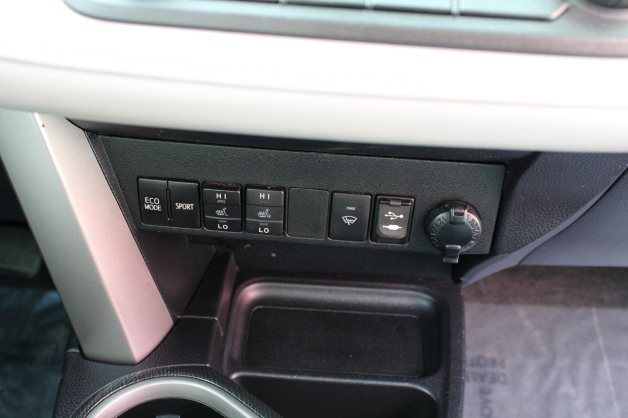 Toyota RAV4 Adventure AWD (Natl) 2018