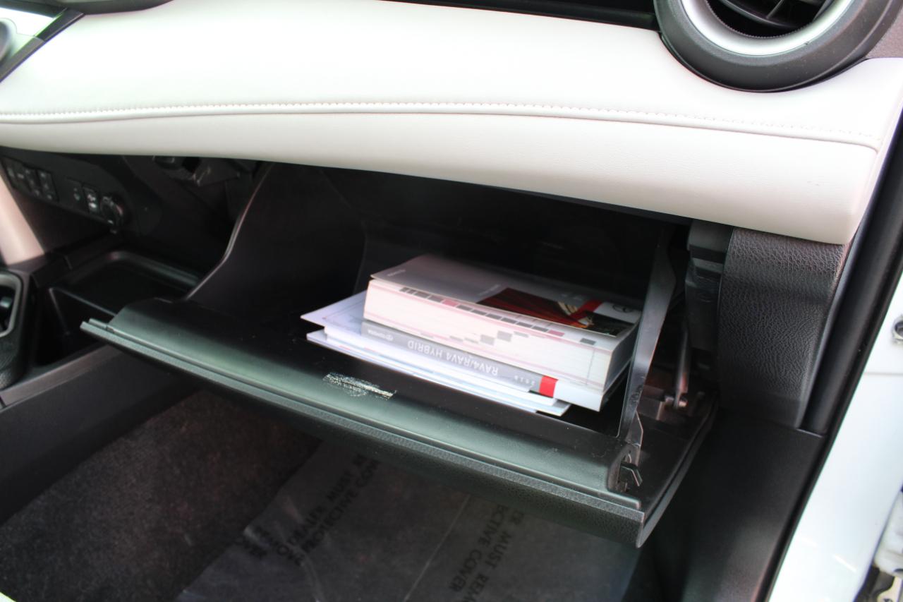 Toyota RAV4 Adventure AWD (Natl) 2018