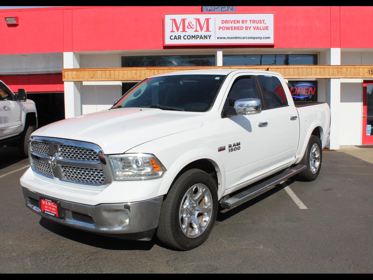 RAM 1500 4WD Crew Cab 140.5" Laramie 2015
