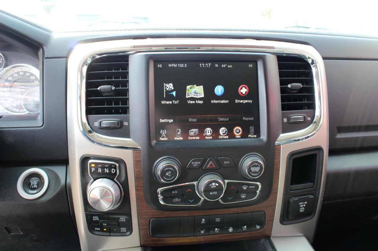 RAM 1500 4WD Crew Cab 140.5" Laramie 2015