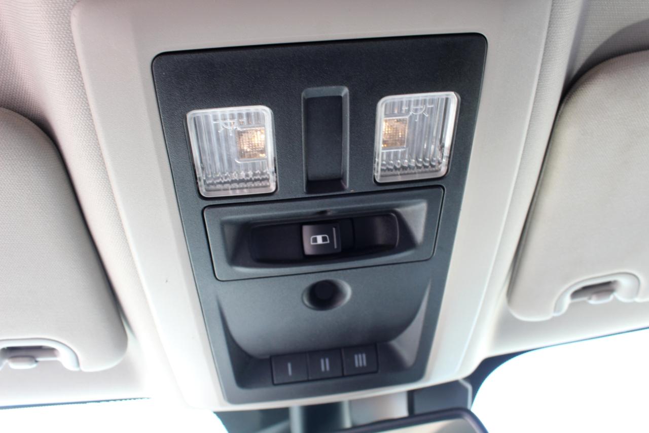 RAM 1500 4WD Crew Cab 140.5" Laramie 2015