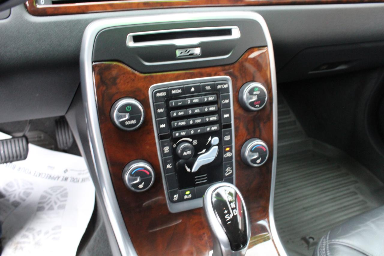 Volvo XC70 AWD 4dr Wgn 3.0L T6 2014