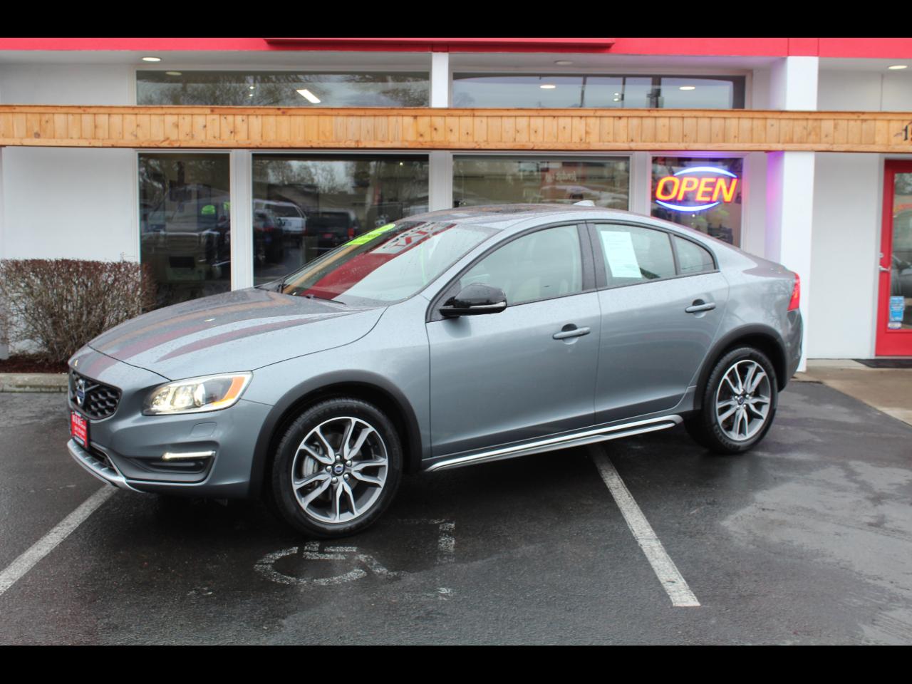 Volvo S60 Cross Country 4dr Sdn T5 Platinum 2016