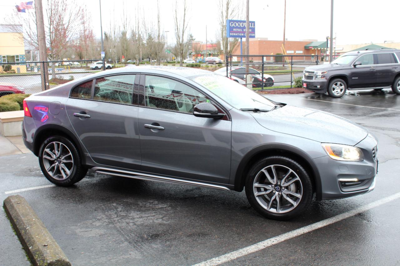 Volvo S60 Cross Country 4dr Sdn T5 Platinum 2016