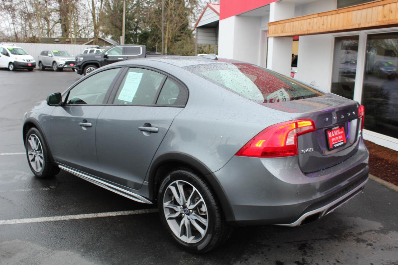 Volvo S60 Cross Country 4dr Sdn T5 Platinum 2016