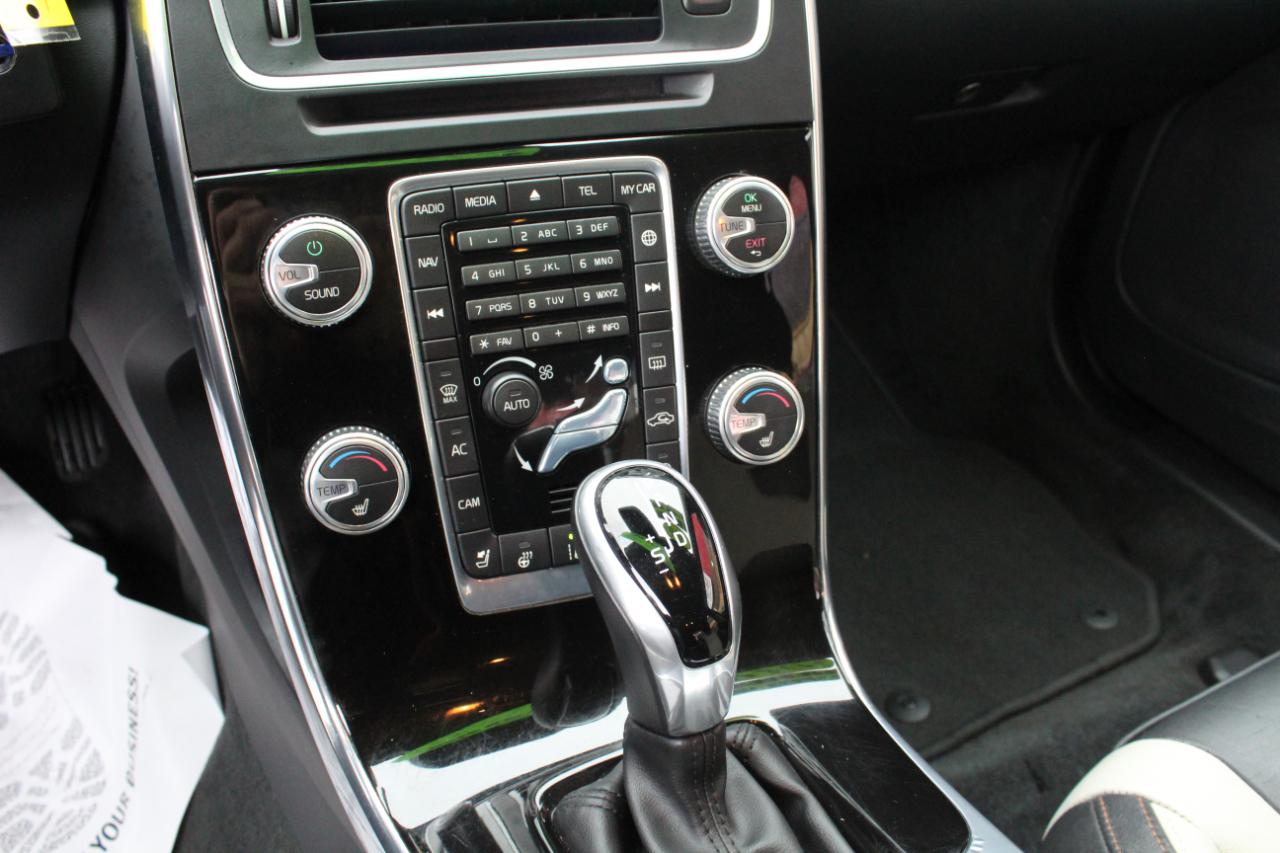 Volvo S60 Cross Country 4dr Sdn T5 Platinum 2016