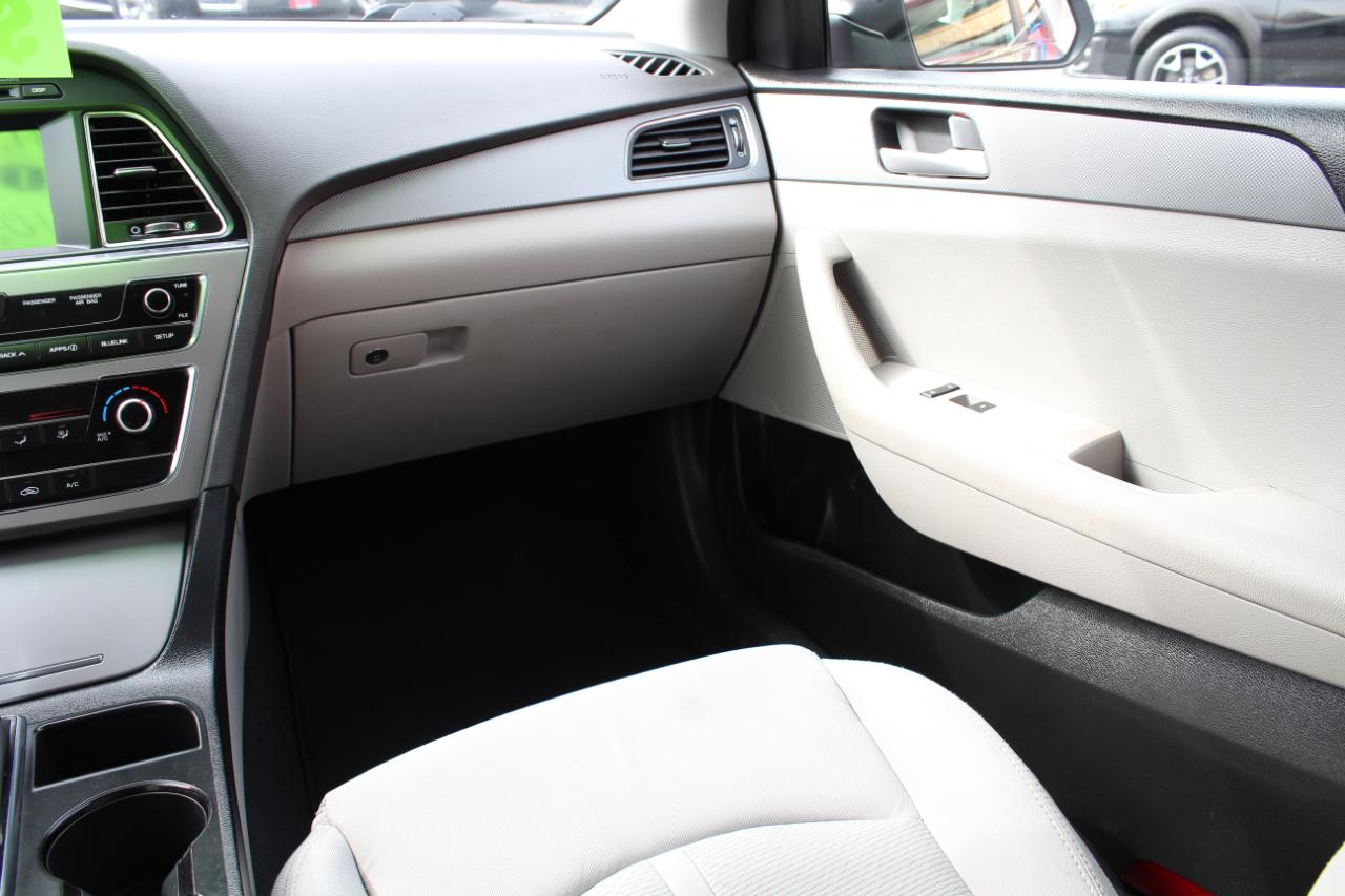 Hyundai Sonata 4dr Sdn 2.4L SE PZEV 2016