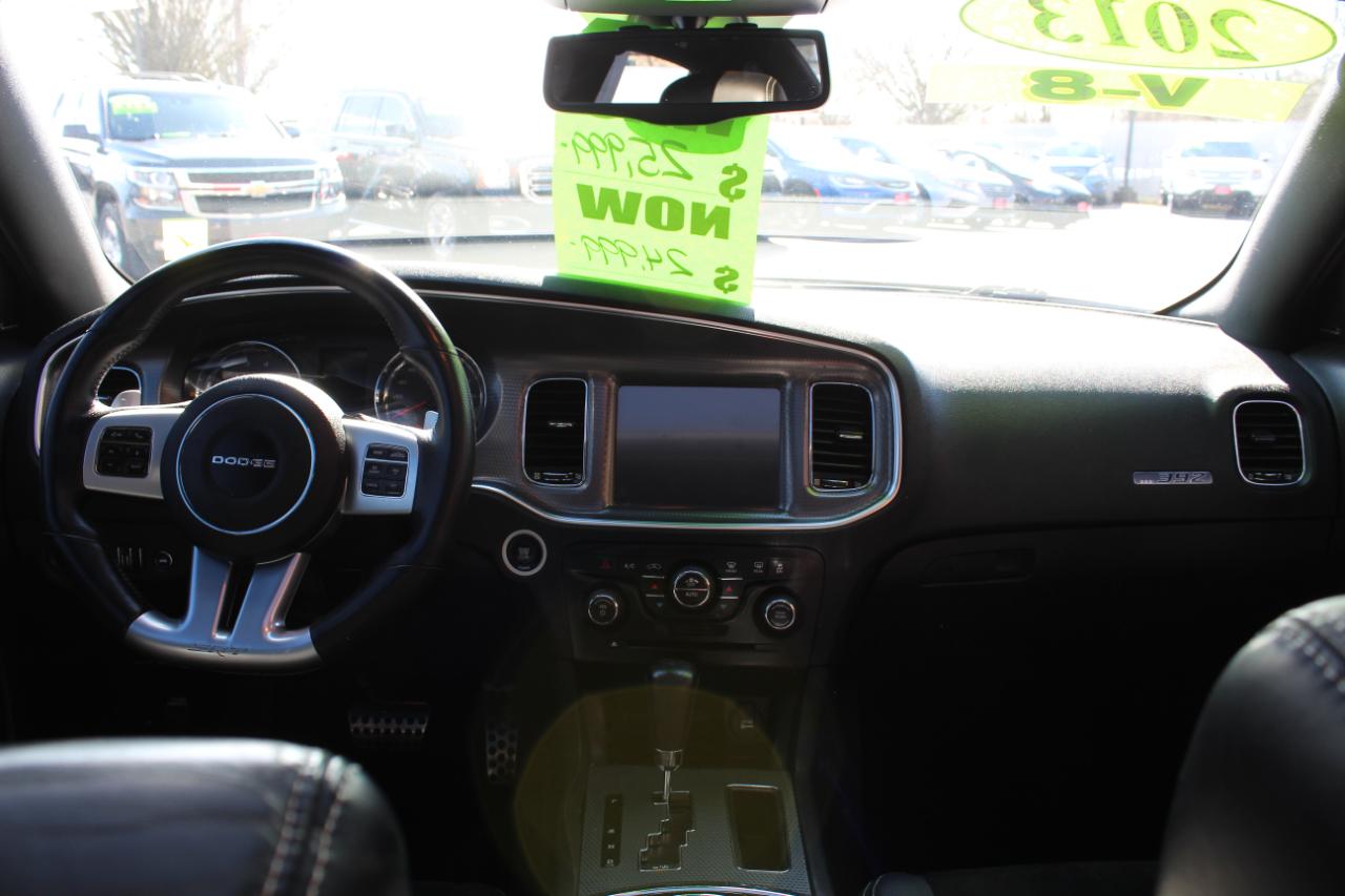 Dodge Charger 4dr Sdn SRT8 RWD 2013