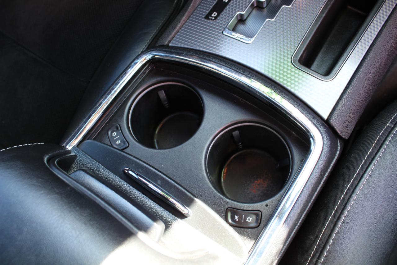 Dodge Charger 4dr Sdn SRT8 RWD 2013