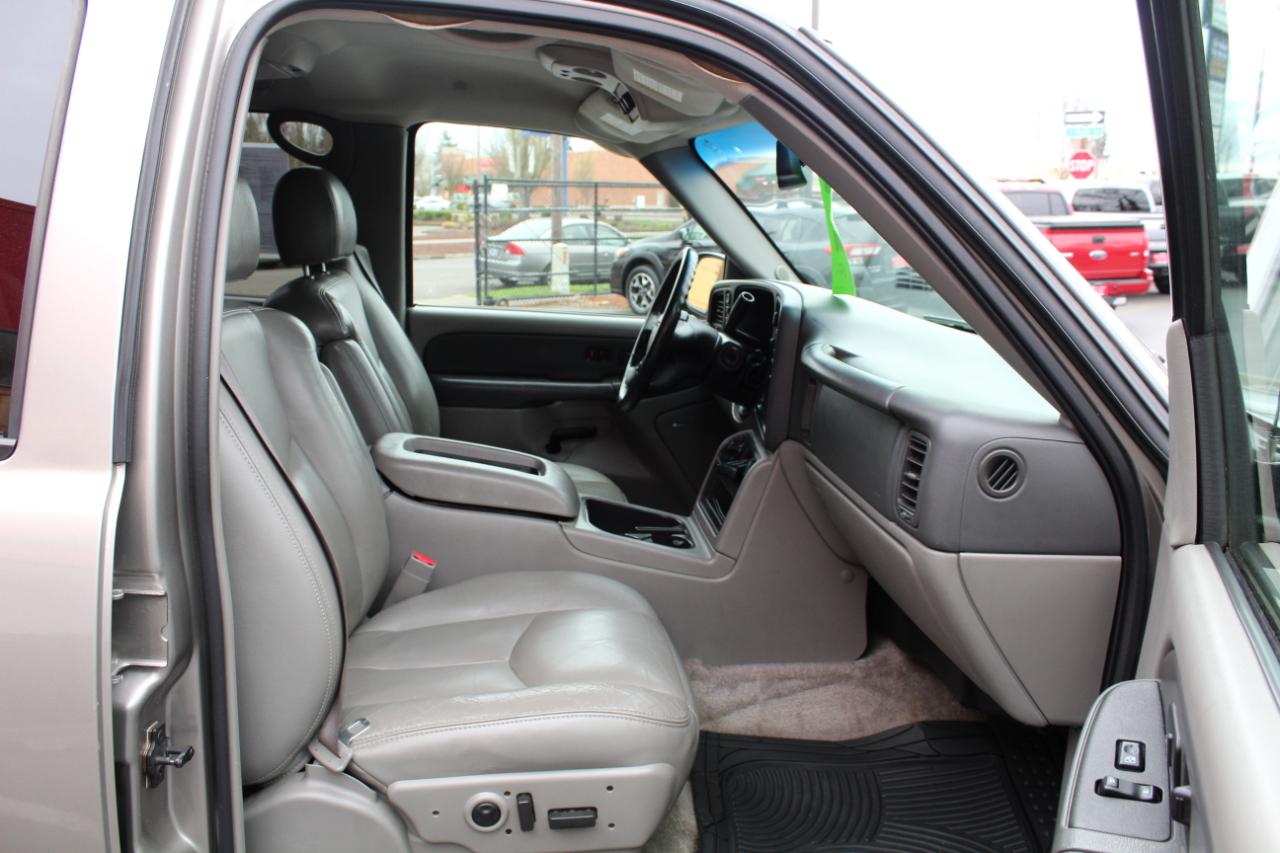 GMC Yukon 4dr 1500 4WD SLT 2003