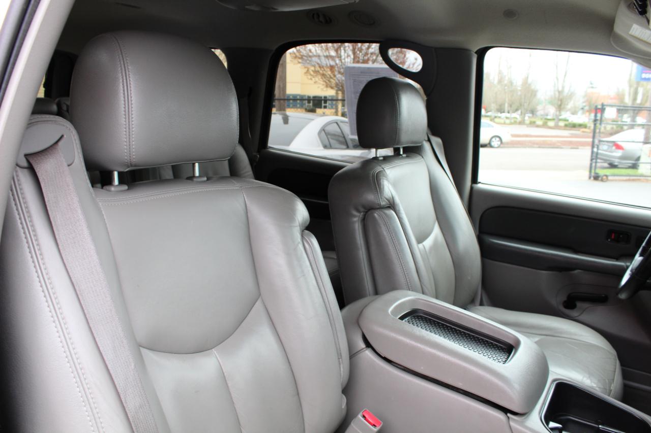 GMC Yukon 4dr 1500 4WD SLT 2003