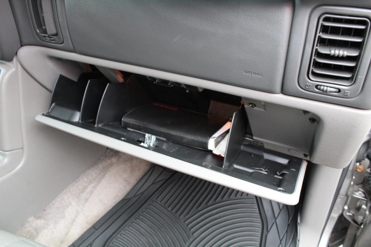 GMC Yukon 4dr 1500 4WD SLT 2003