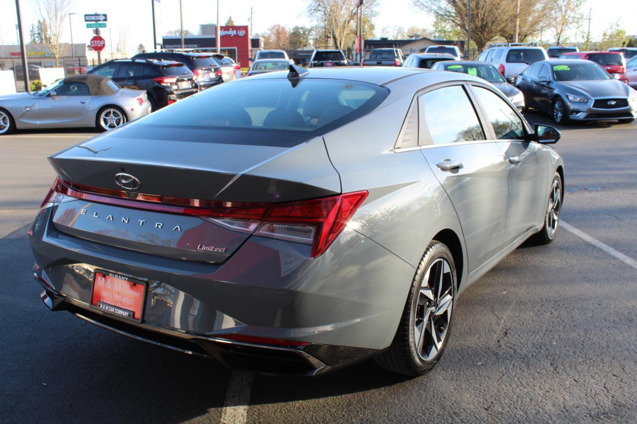 Hyundai Elantra Limited IVT 2022