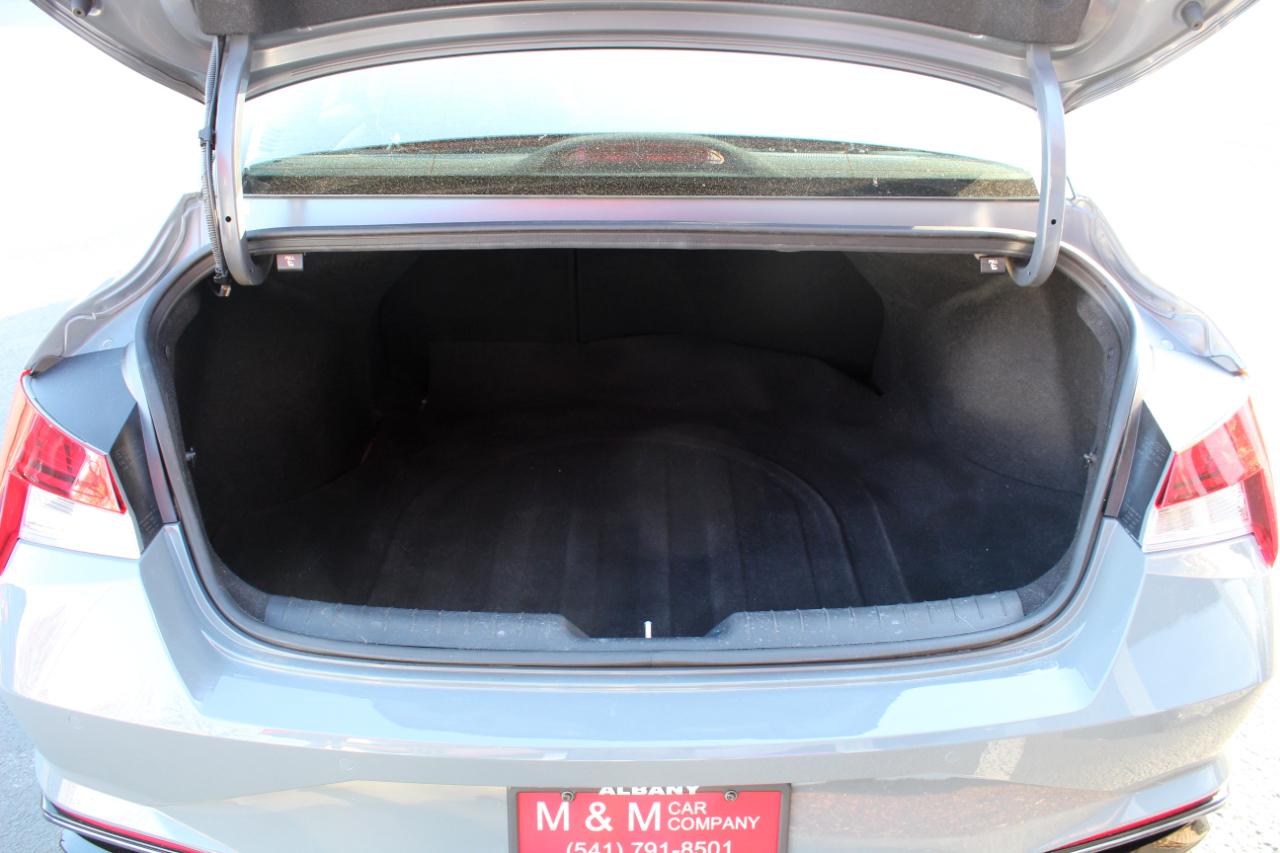 Hyundai Elantra Limited IVT 2022