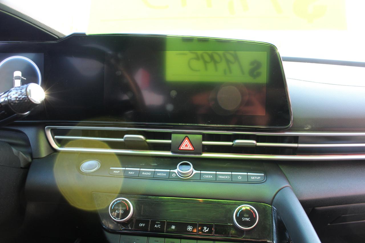 Hyundai Elantra Limited IVT 2022