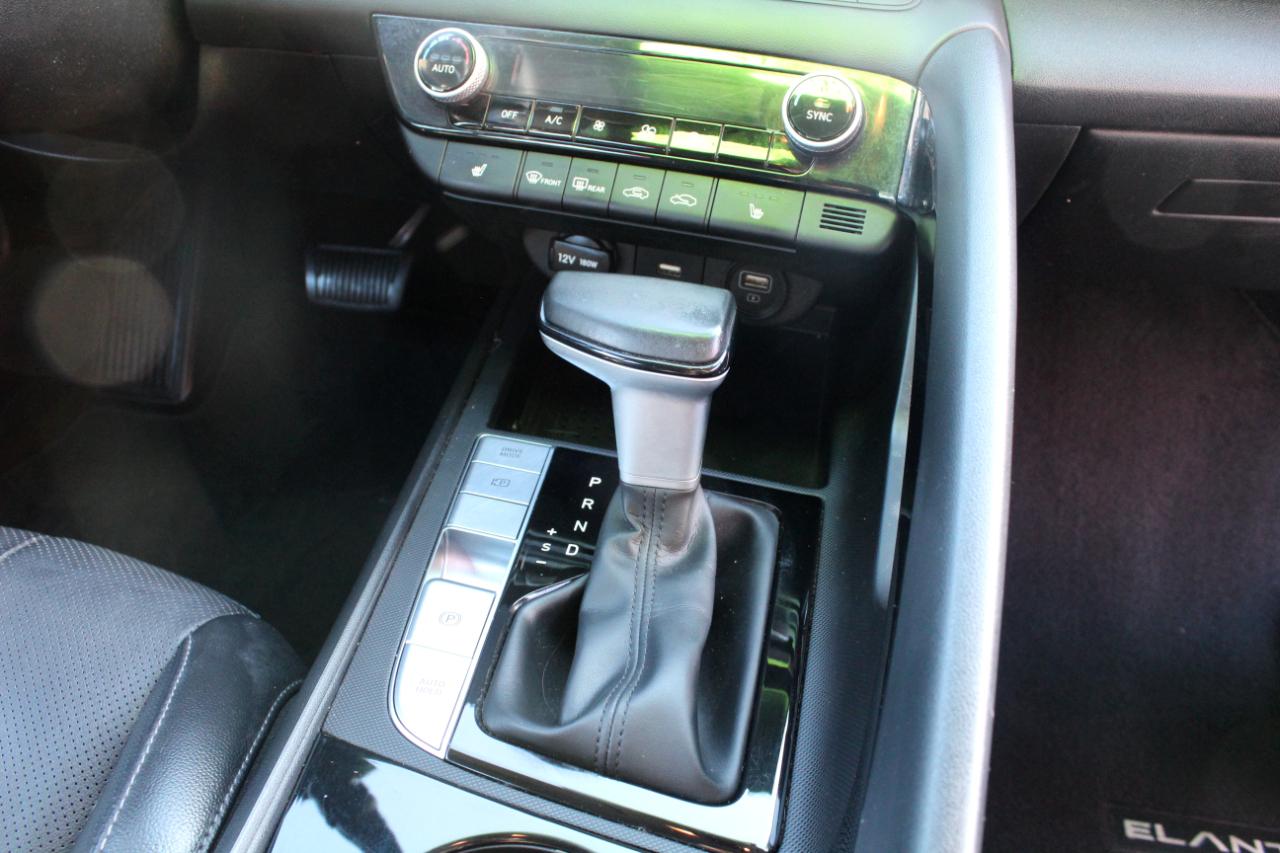 Hyundai Elantra Limited IVT 2022