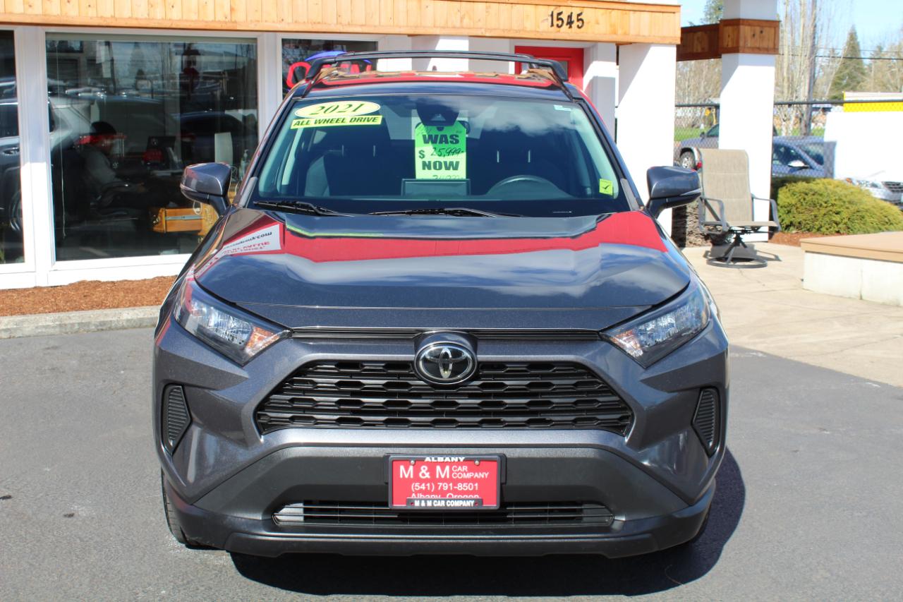 Toyota RAV4 LE AWD (Natl) 2021