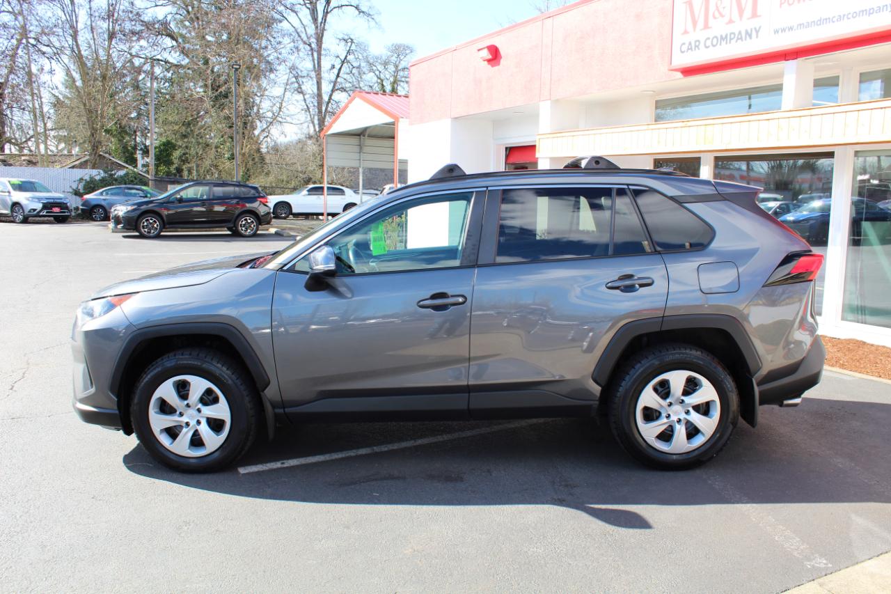 Toyota RAV4 LE AWD (Natl) 2021