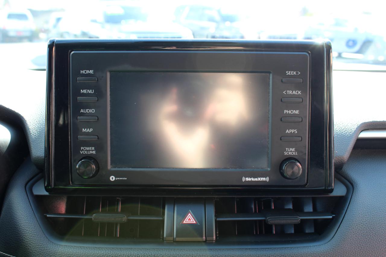 Toyota RAV4 LE AWD (Natl) 2021