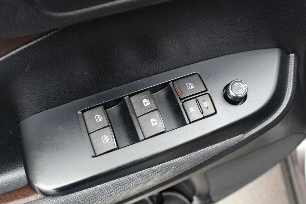 Toyota Highlander AWD 4dr V6 LE (Natl) 2015