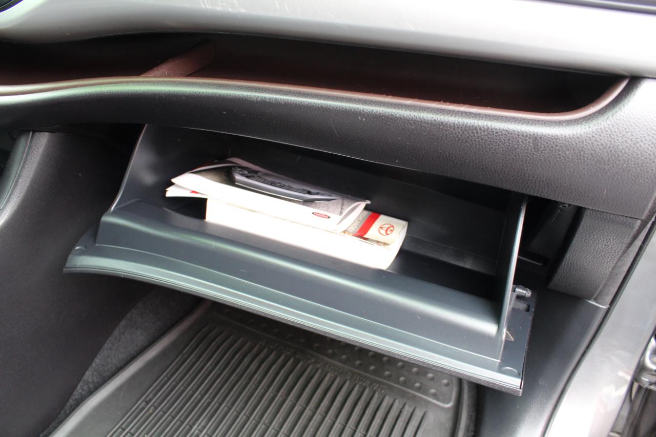 Toyota Highlander AWD 4dr V6 LE (Natl) 2015