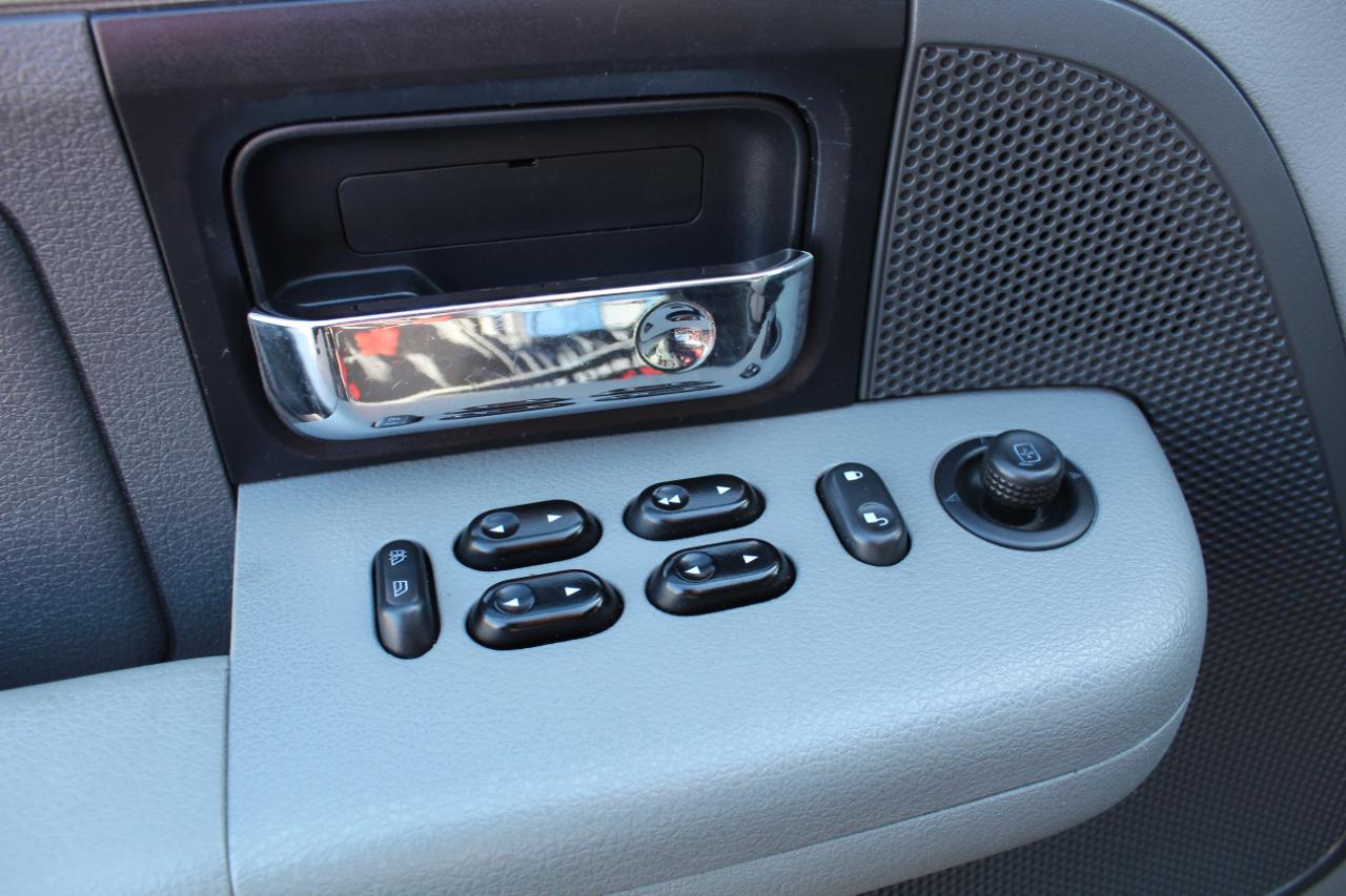 Ford F-150 4WD SuperCrew 150" XLT 2007