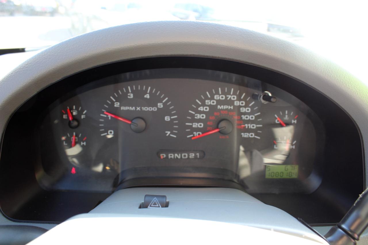 Ford F-150 4WD SuperCrew 150" XLT 2007