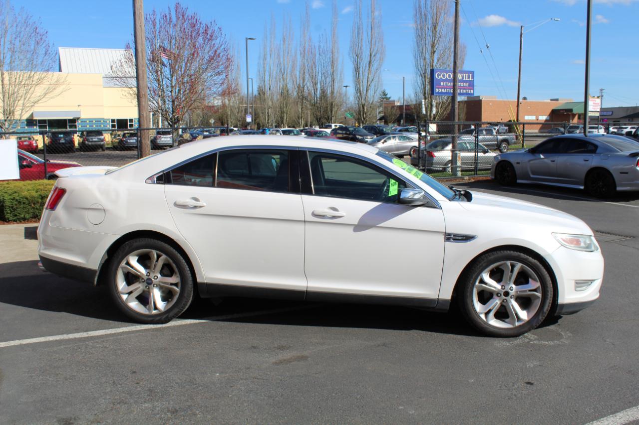 Ford Taurus 4dr Sdn SHO AWD 2011