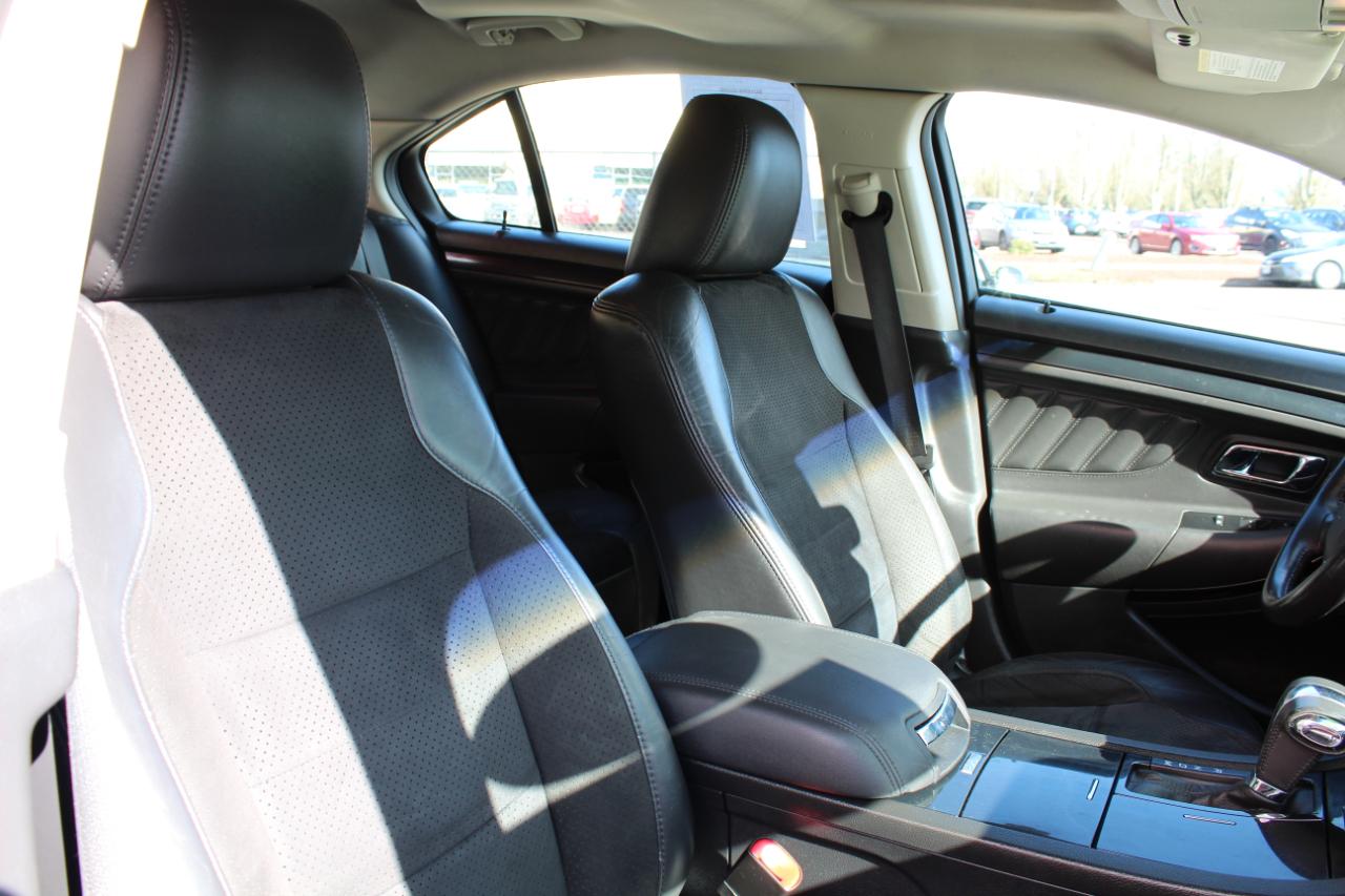 Ford Taurus 4dr Sdn SHO AWD 2011