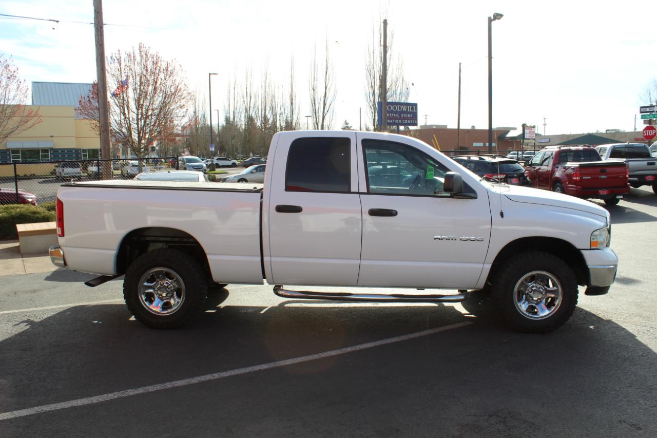 Dodge Ram 1500 4dr Quad Cab 140.5" WB 4WD SLT 2004