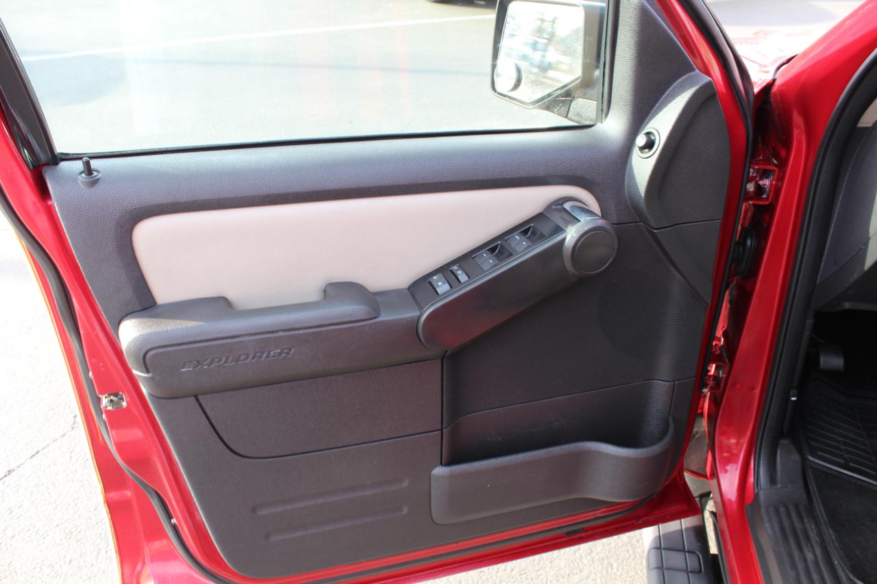 Ford Explorer Sport Trac 4WD 4dr V8 Limited 2009