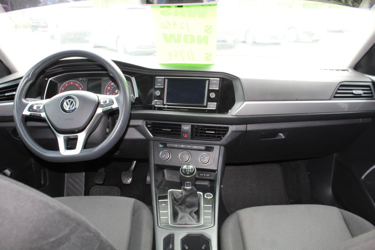 Volkswagen Jetta R-Line Manual w/SULEV 2020