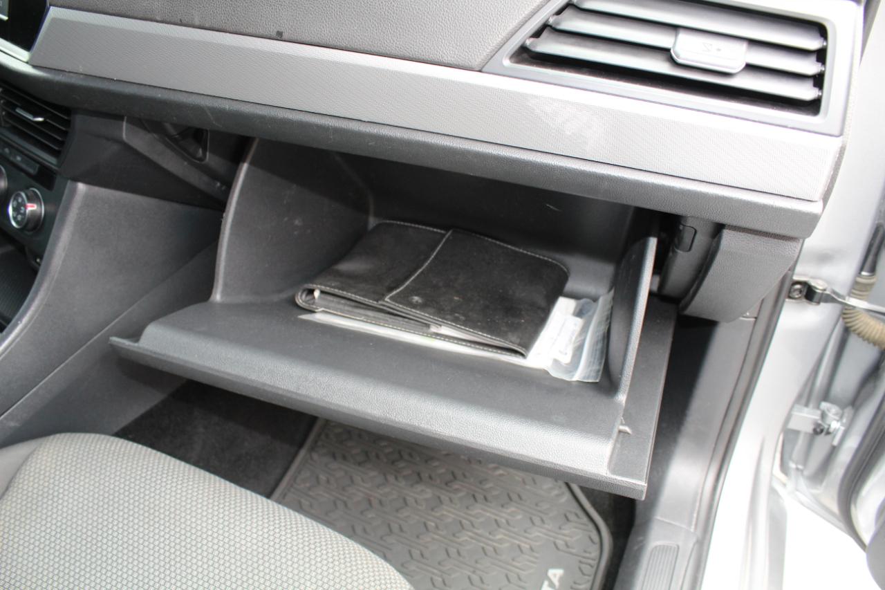 Volkswagen Jetta R-Line Manual w/SULEV 2020