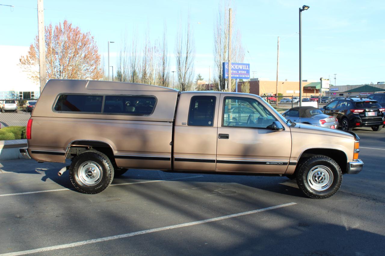 Chevrolet C/K 2500 HD Ext Cab 155.5" WB C6P 1997