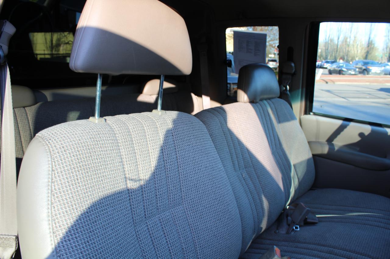 Chevrolet C/K 2500 HD Ext Cab 155.5" WB C6P 1997